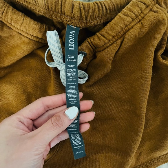 Vuori Sunnyside Short in Yellow Flax Heather Turmeric, Size XS - Picture 3 of 7